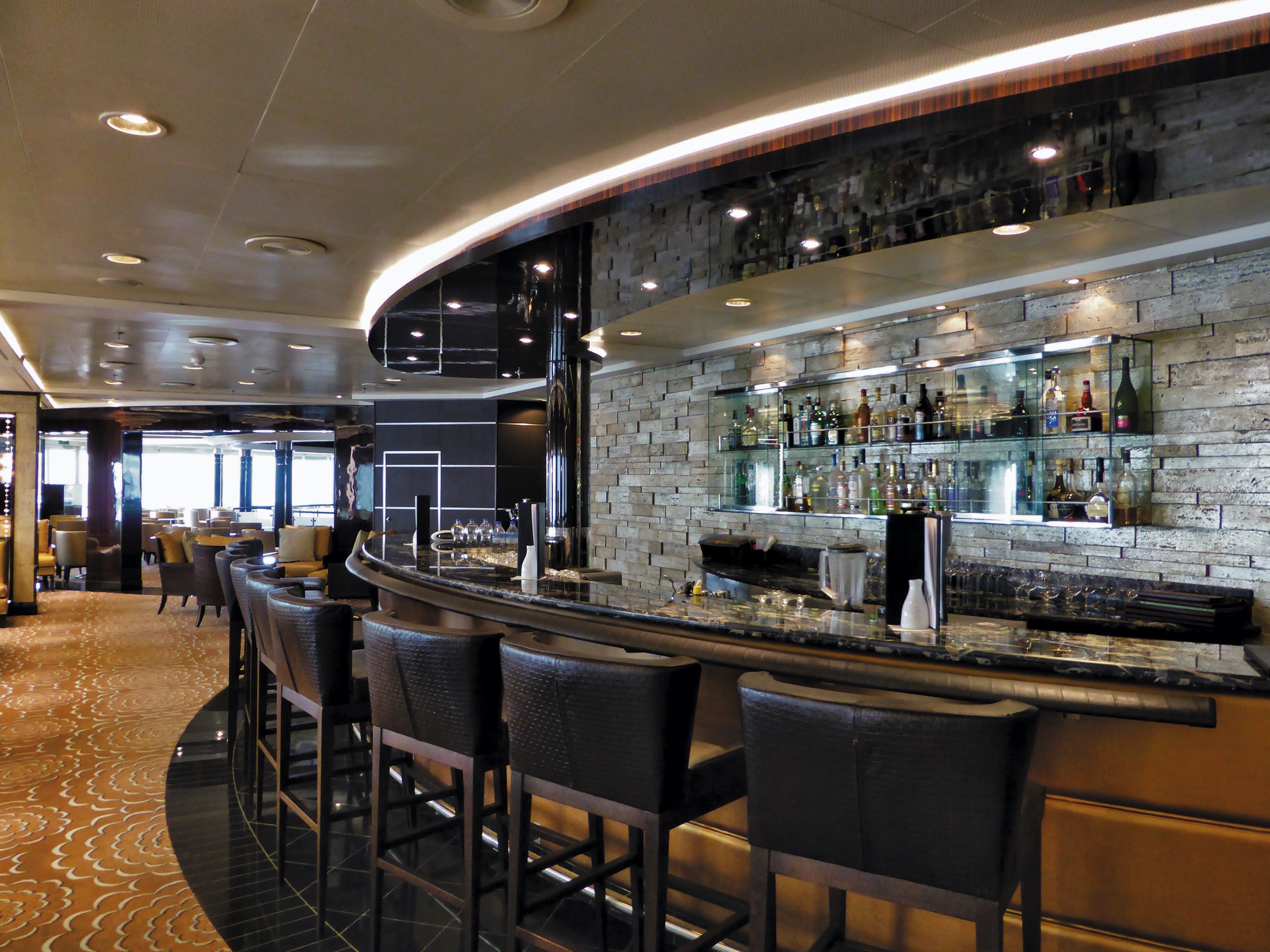 Seven Seas Voyager - Horizon Lounge